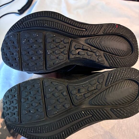 Nike Downshifter Sneakers Boys 12C Swoosh All Black Ankle Strap Easy Comfort - Picture 4 of 6